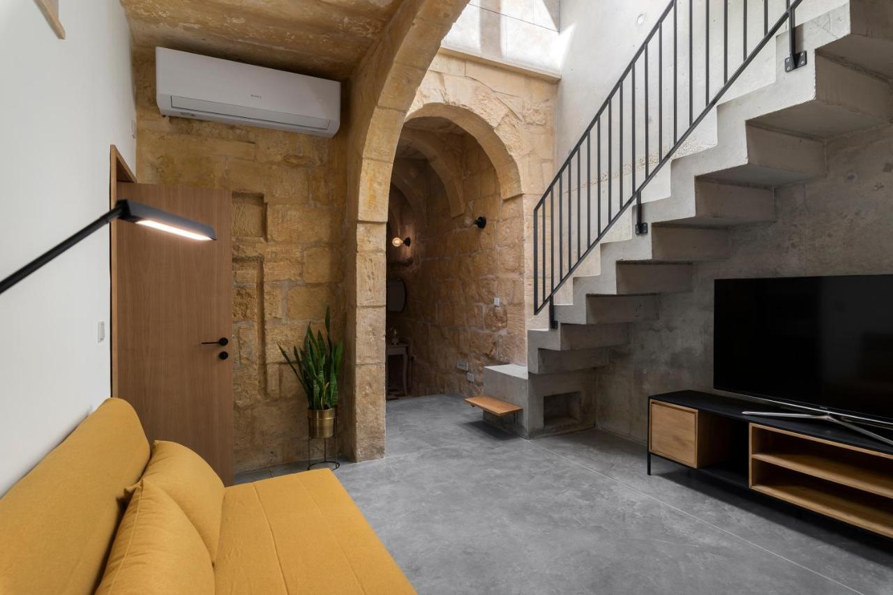 Numru 27 Expertly Restored Small House Of Character Cospicua Exterior photo